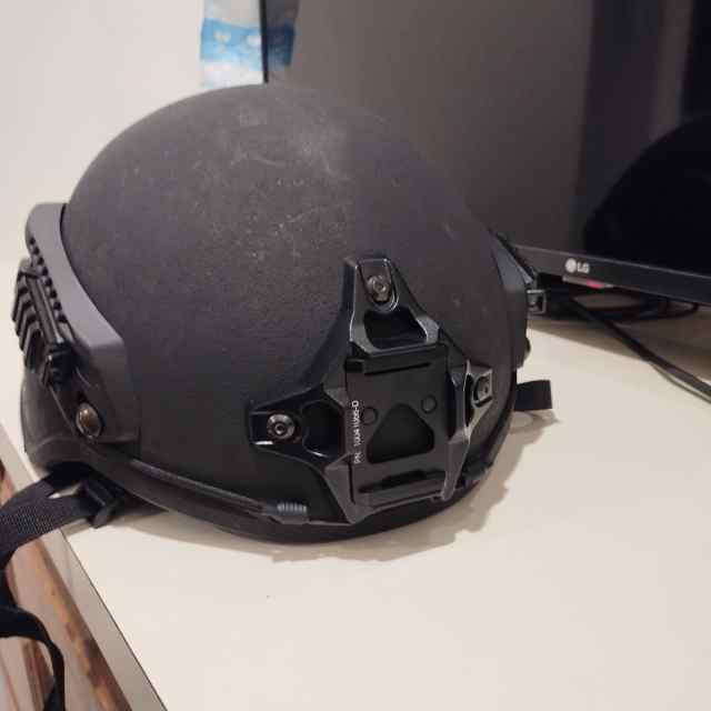 Avon/Ceradyne Ballistic Helmet Lvl 3