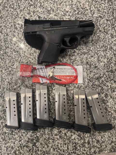 Smith and Wesson M&amp;P Shield 9mm