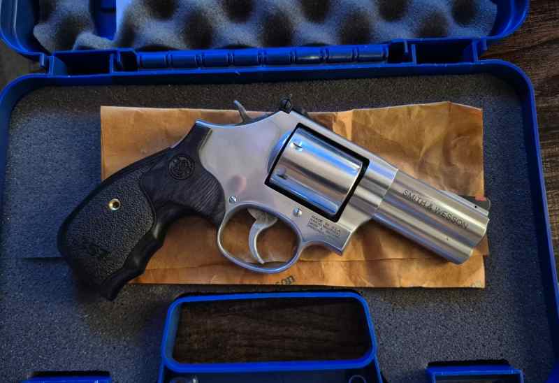 S&amp;W 686+ .357 3&quot; 3-5-7  