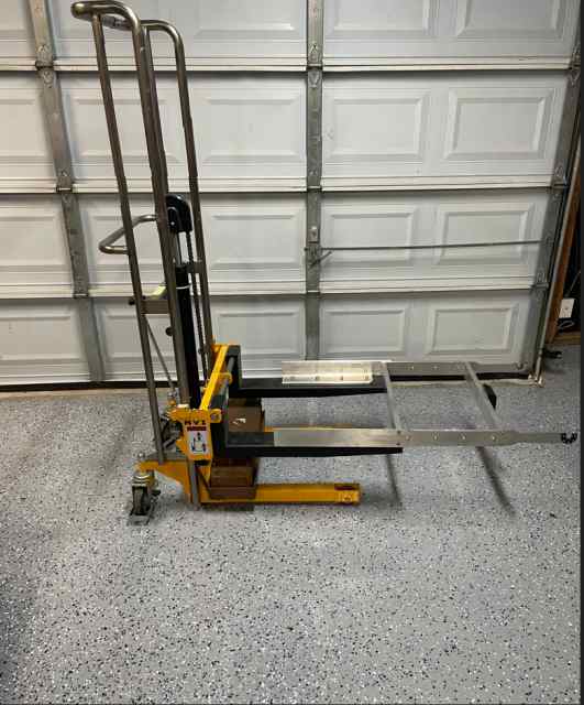 Material Handler 880 Pounds.PNG
