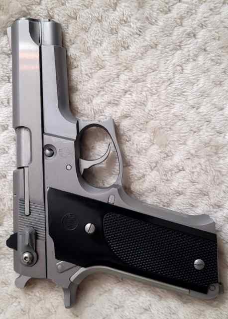  Ex Cond. S&amp;W Model 659 stainless 9mm $625