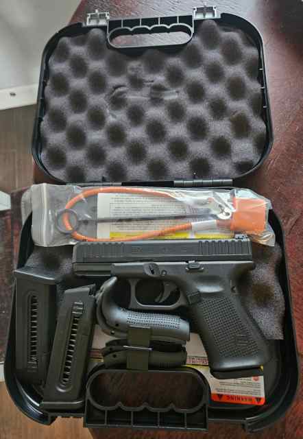 GLOCK G44 22LR PISTOL NEW IN BOX