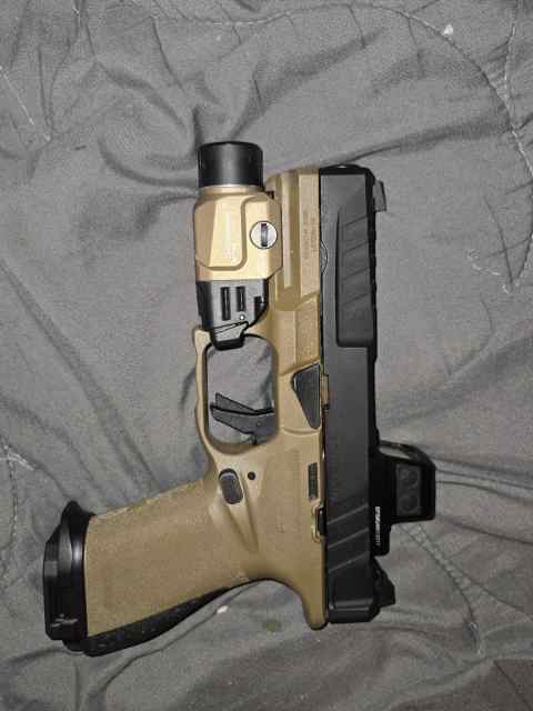 Springfield echelon 4.0c two tone