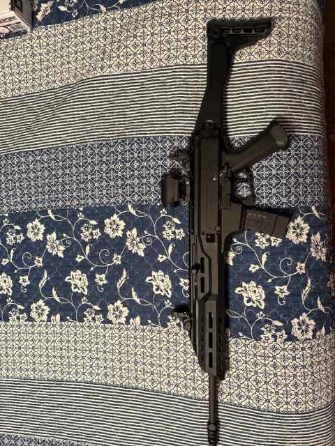 CZ Scorpion 3 EVO w/red dot