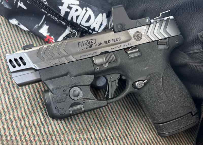 S&amp;W M&amp;P shield plus carry comp