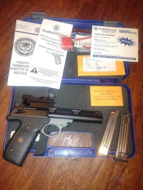 Smith & Wesson 22 A1 bull barrel rare 111.jpg