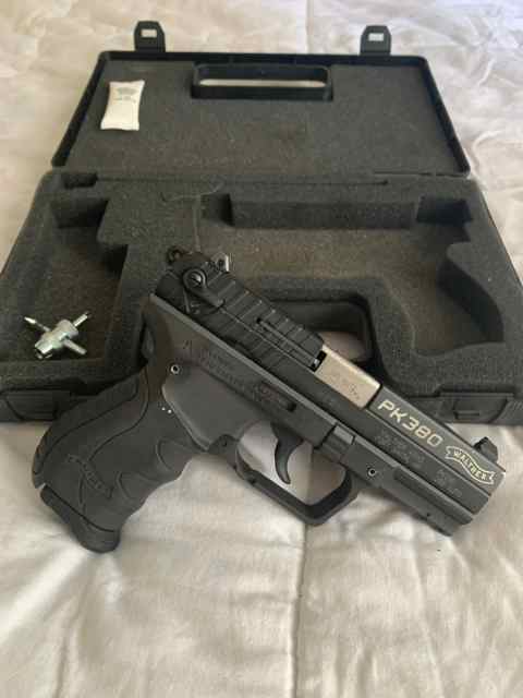 Walther PK380.
