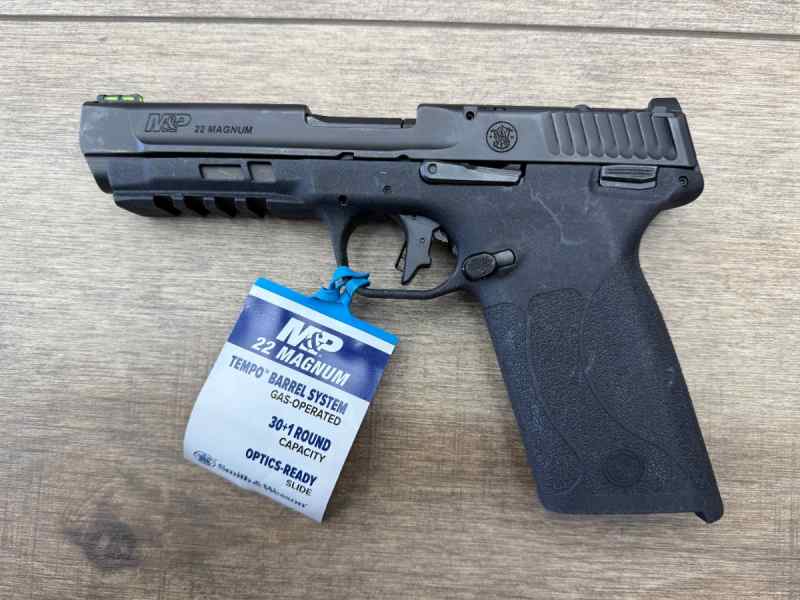 *USED* SMITH AND WESSON M&amp;P 22 MAGNUM