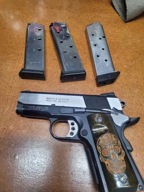 S&amp;W 1911 Pro series 3in 45acp