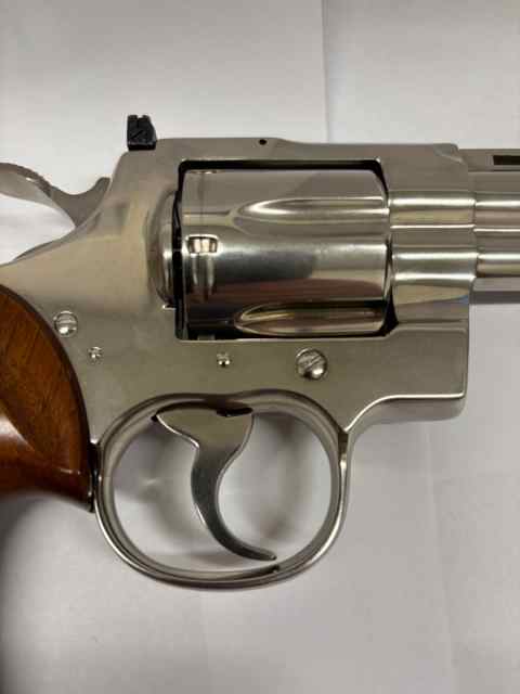 gun1.jpg