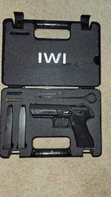 IWI Jericho 941 new 9mm with 2 mags and case $500