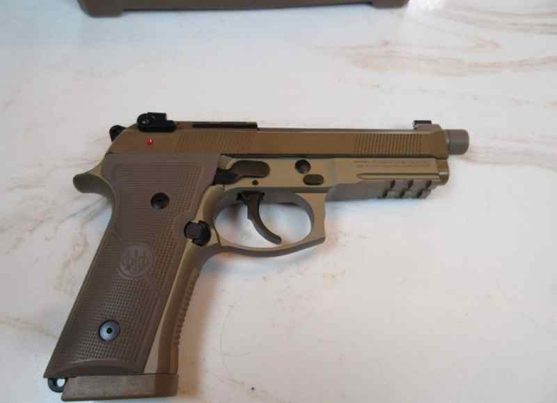 Beretta M9A4 9mm 5.1&quot; FDE