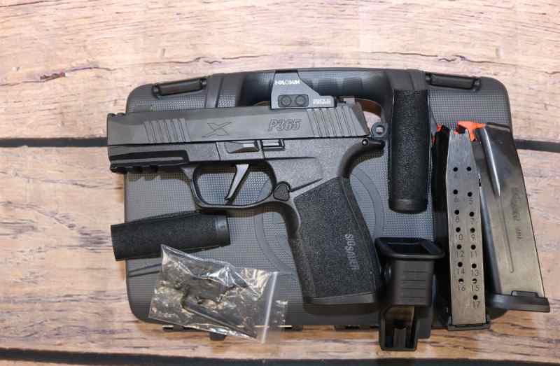 Sig Sauer P365 XMacro 9mm 3.1&quot; Barrel Holosun