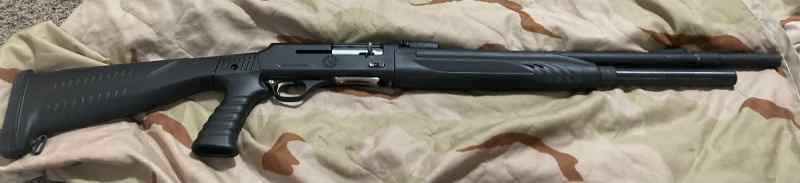 Semi Auto 12ga Shotgun