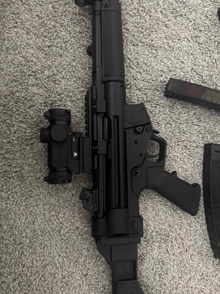 FN 4.jpg