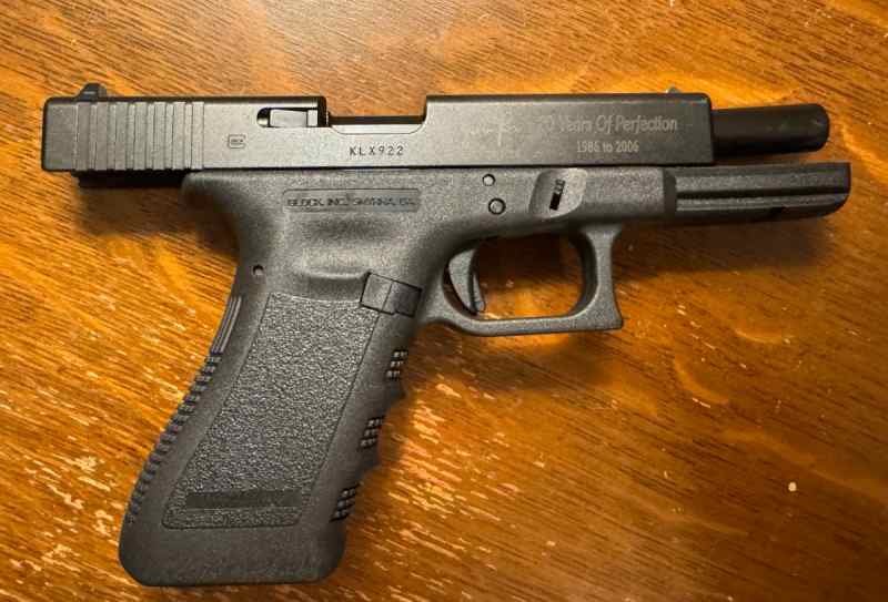 Glock 3.jpg