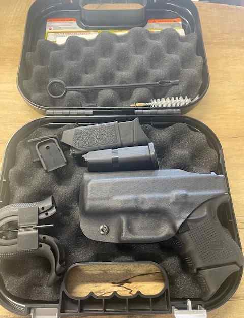 Glock 26 Gen 4 9MM with Extras