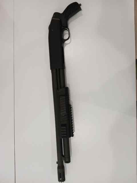 Mossberg 500 shotgun