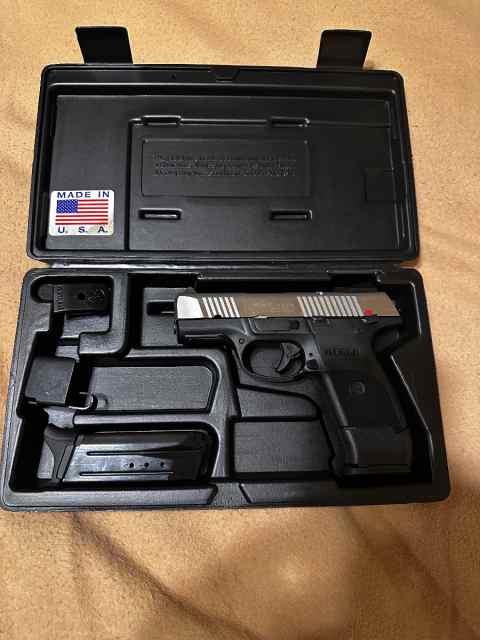 Ruger SR9 9 mm stainless 