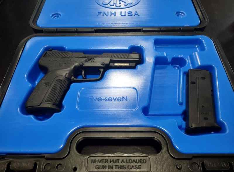 FN Model FIVE SEVEN Pistol 5.7X28MM black