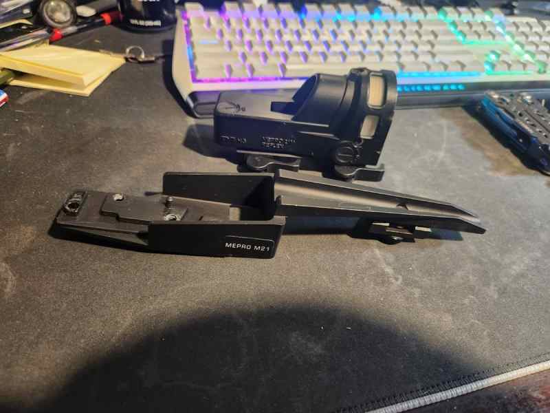 Meprolight m21 w/ carryhandle mount and pic mount 