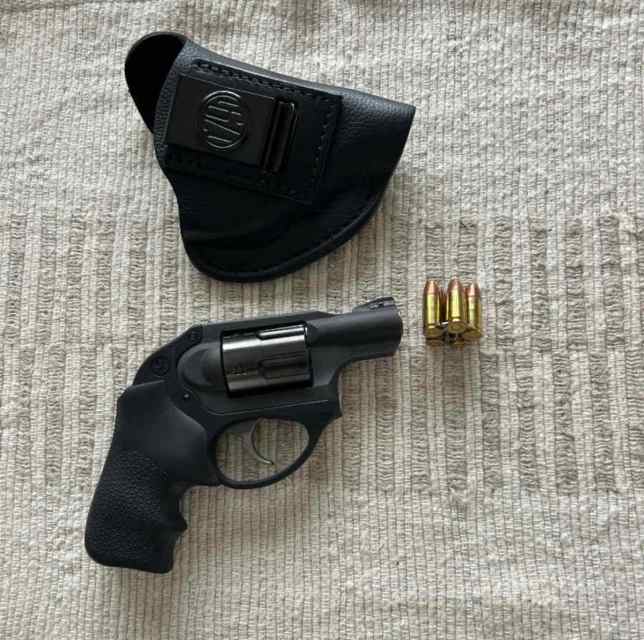 Ruger 9mm revolver like new