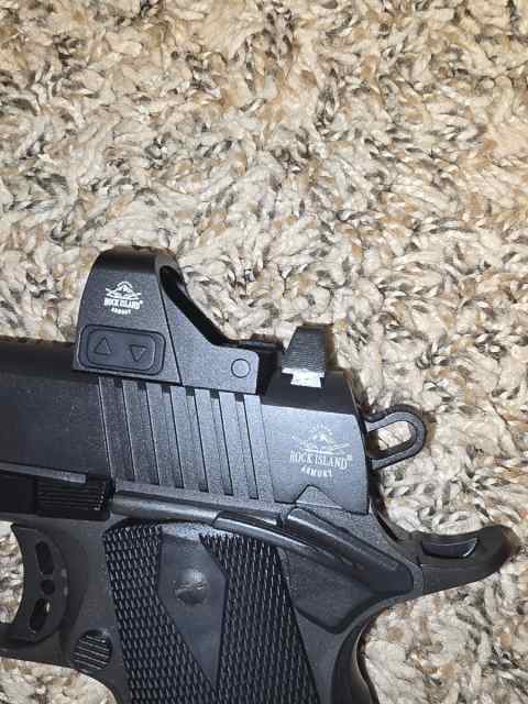 RIA 1911 8rn 45acp with RIA red dot