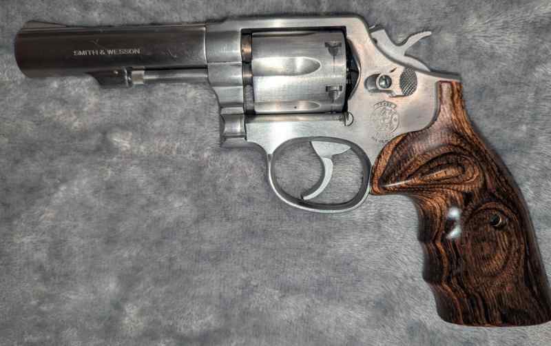 Smith &amp; Wesson 64-5