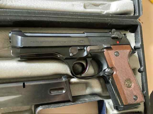 WTT Italian Beretta 92SBC