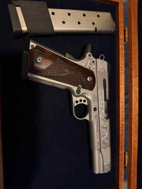 S&amp;w 45 1911 engraved 