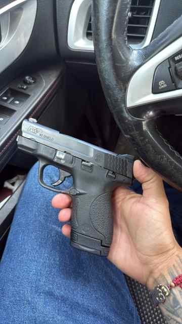 Smith n Wesson 40 shield 