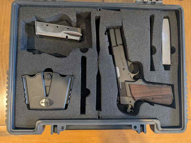 Springfield SA-35 9mm - Browning Hi Power clone