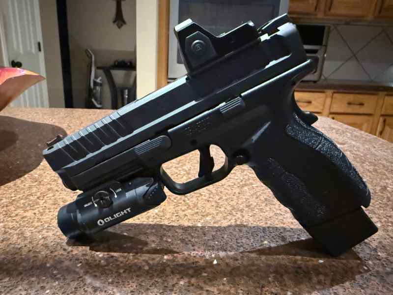 LNIB SPRINGFIELD XD WITH RED DOT!🔥