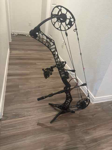 Mathews Phase 4 RTH except sight! 28.5/70lb/90%