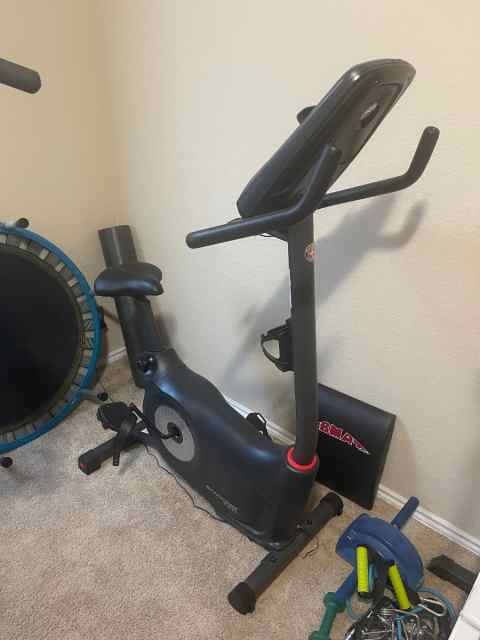 Schwinn 130 Upright Bike