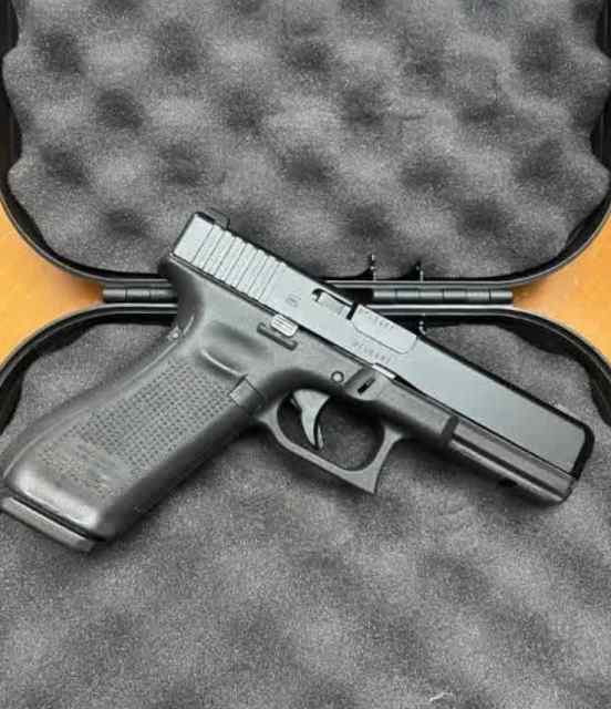 Glock 17 early Gen 5 9mm