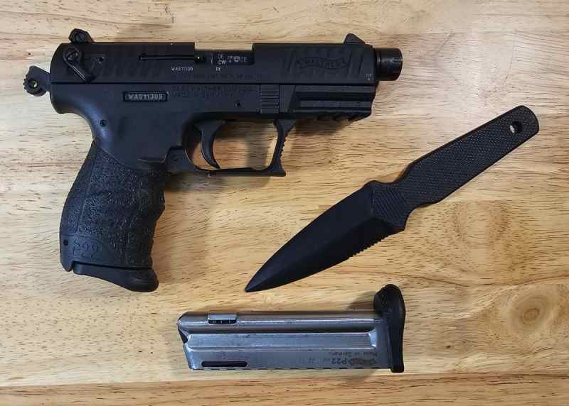 Walther P22 Pistol German .22LR w/ two mags Black